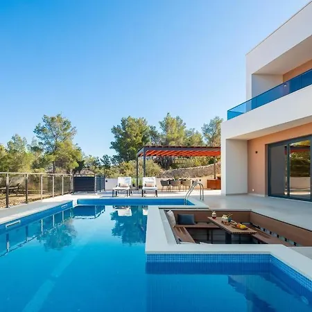 Golden Ananas, 45 M2 Headet Pool, Seaview Villa