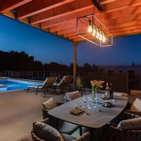 Golden Ananas, 45 M2 Headet Pool, Seaview Villa *