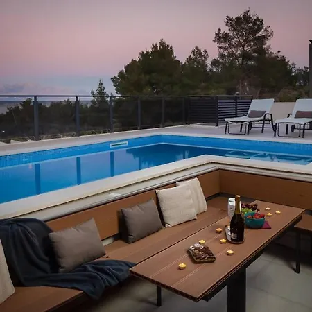 Golden Ananas, 45 M2 Headet Pool, Seaview Villa *
