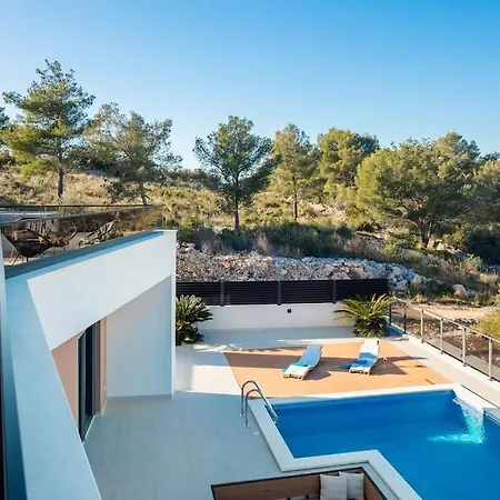 Golden Ananas, 45 M2 Headet Pool, Seaview *