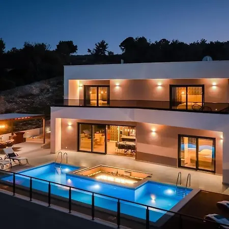 Golden Ananas, 45 M2 Headet Pool, Seaview Villa *